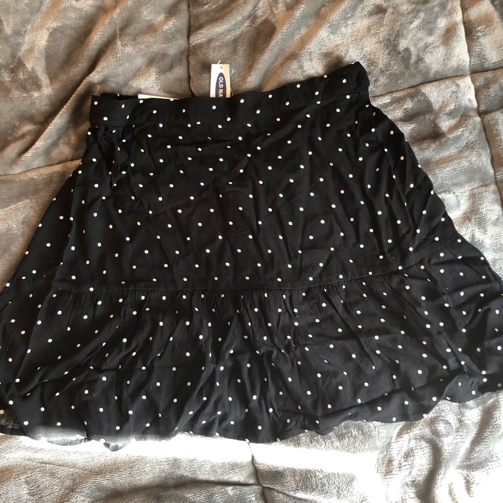 NWT Old Navy ruffle polka dot skirt